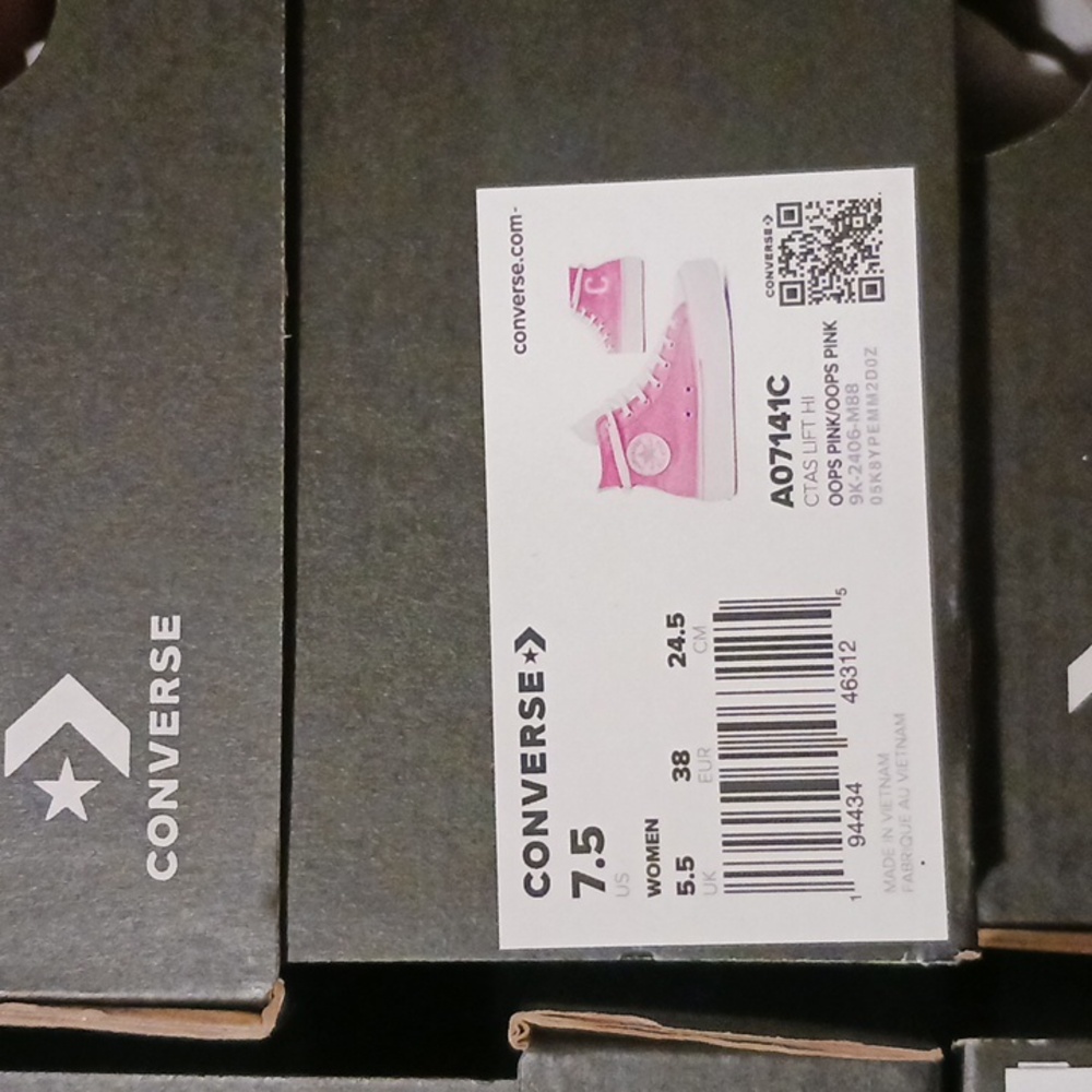 ⚫️  Converse Chuck Taylor All Star Lift Platform Varsity Shoes Site 7.5 Women - Picture 13 of 13